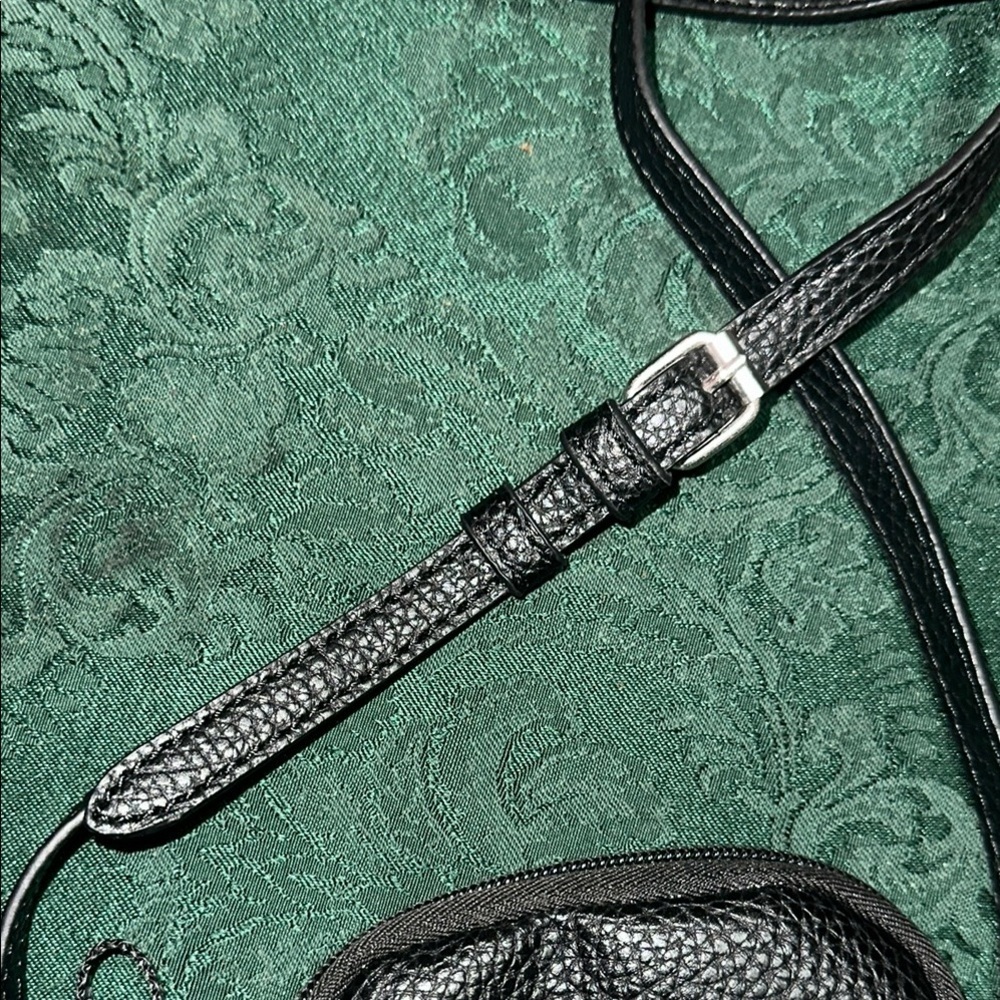 Nautica PEBBELED EMBORIDERED LOGO
CROSSBODY PHONE BAG - Picture 10 of 13